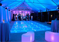ディスコのナイトクラブのマットは結婚披露宴のためのダンス・フロアP4.81 LEDのパネルの上でつく