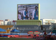 P6 P8 P10の速い設置LED広告板フットボール スタジアムの周囲のマッチによって導かれる表示スコア板スクリーン