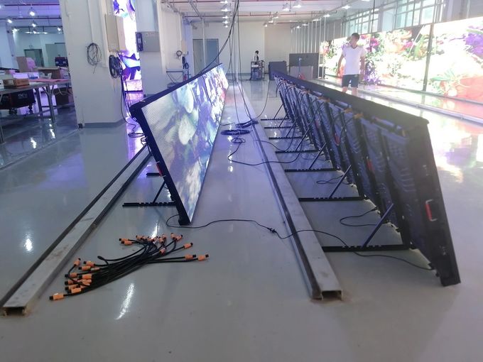 LEDの掲示板のフットボール スタジアムのデジタル屋外P8によって導かれた表示スポーツの広告は印板周囲によって導かれたスクリーン4を導きました