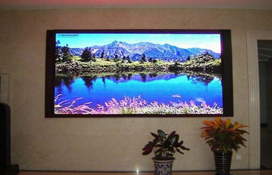 お買い得 HD SMD2121 P4屋内フル カラーTVは表示パネルの飛行中に箱を導きました オンライン