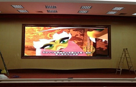 DC5V P4 Meanwell の電源、導かれた掲示板が付いている屋内フル カラー LED の印板