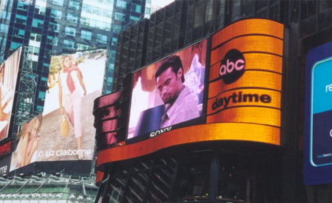 外壁COB P0.9 LED画面 IP65 ナショナルスターダイオード,ミーンウェル電源 800W / m2