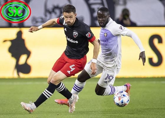 スタジアムスクリーン 2024 LEDスクリーン クイックリード 大型看板 鉄/スチールキャビネット スタジアム周縁 LEDディスプレイ