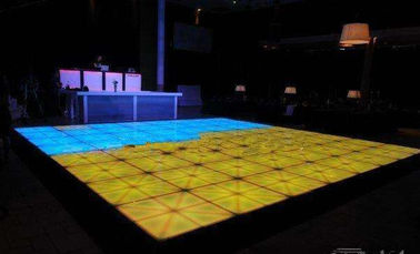 3D エフェクト 10000 ピクセル RGB ポータブル LED ダンスフロア Ip34 保護レベル ポータブル LED ダンスフロア