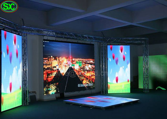 SMD 2121 HDはMeanwell Novastarシステム、1000x1000キャビネット サイズが付いているカーテンのビデオ壁を導きました