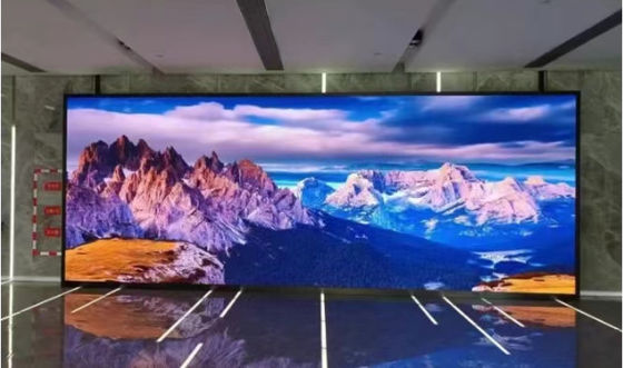 COB P2.5 LEDディスプレイを吊るし 鋳造型アルミキャビネット 40000点/平方メートル