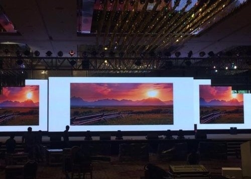 鋳造型アルミスクリーン 固定設置/レンタル 調整可能な会議室 超高画質P2.5 小ピッチ 室内フルカラーLEDディスプレイ