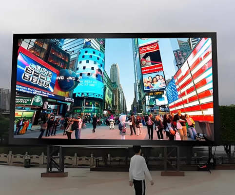 リアルピクセル 1R1G1B スコア LED Billboard と 860w/m2 平均電力消費