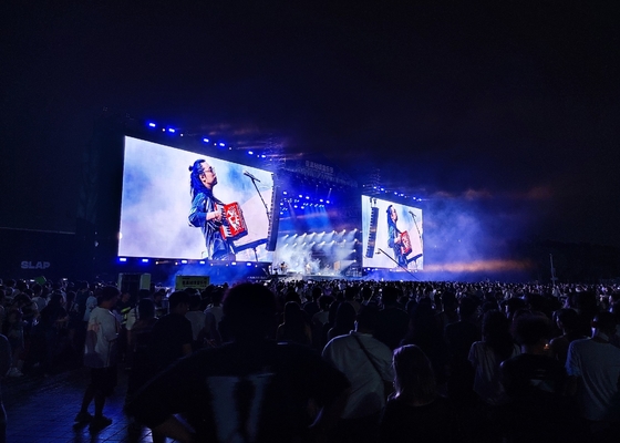 P3 インダース スチール フルカラー 広告 LED スクリーン 3 年間の保証
