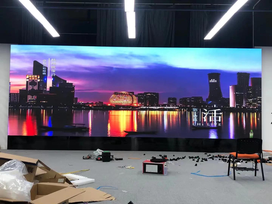 640x640mmのレンタル パネルによって3840Hzは大いにKinglight SMDの屋内フル カラーの極度の薄い導かれた表示画面p2.5が新たになる