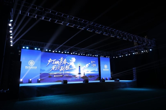 ショッピングセンター LED 掲示板 P6.67 屋外レンタ / 固定設置 LED スクリーン
