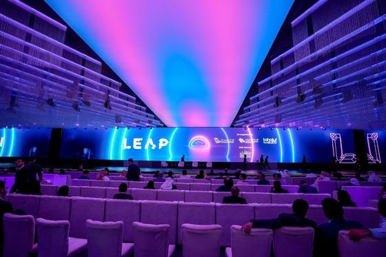 高画質フルカラー広告 LED ダイカスト アルミニウム / 会議 屋外 LED ビデオ 壁