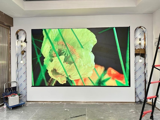 全色P3LEDスクリーン 室内LEDディスプレイ レンタル 576x576mm LED広告掲示板 展示のための3840Hzリフレッシュレート,1000nitの明るさ