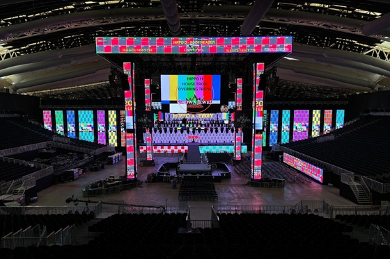 鋳造型アルミスクリーン 固定設置/レンタル 調整可能な会議室 超高画質P2.5 小ピッチ 室内フルカラーLEDディスプレイ