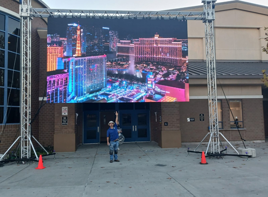 HD 室内フルカラーLEDディスプレイ 鋳型アルミスクリーン 2500CD/Sqm 視角