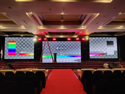 鋳造型アルミニウム囲い 広告ディスプレイ LEDスクリーン 250x250mm RGB LED モジュール P31.25mm