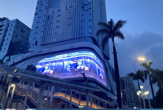広告やイベントのための屋外フルカラー p8 LEDディスプレイ ショッピングモールに最適