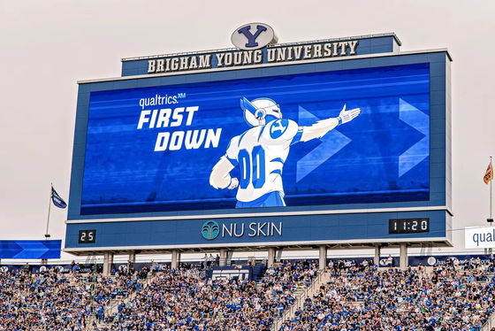 P10 SMD3535 屋外LED広告画面 10mmピッチ IP67 防水