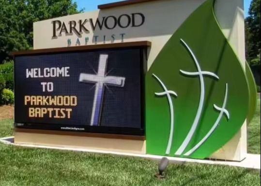 P10 SMD3535 屋外LED広告画面 10mmピッチ IP67 防水