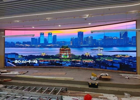 室内フルカラーLEDディスプレイ 最高視角1m~10m,寿命100年