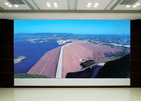 レンタル スクリーン LED ビデオ ディスプレイ P3.91 屋外 RGB 1920HZ IP65 防水