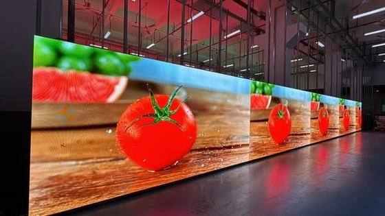 カスタマイズされたスクリーンサイズ  kontrast ratio 3000 1 と平均消費 438Watt/m2 を有するレンタル LED ディスプレイ
