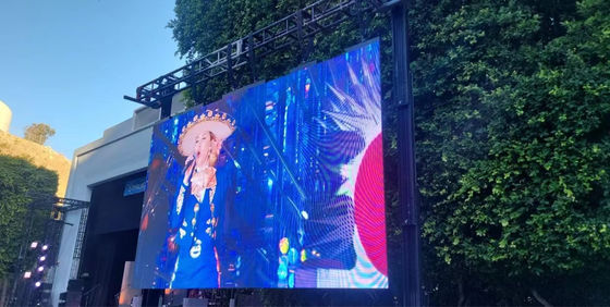 高解像度と優れたパフォーマンスを持つ屋外広告とイベントのための屋外フルカラーP8 LEDディスプレイ