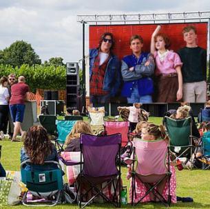 3000:1コントラスト比 LEDレンタルディスプレイ 3～50mの視聴距離 イベントや展示会に最適