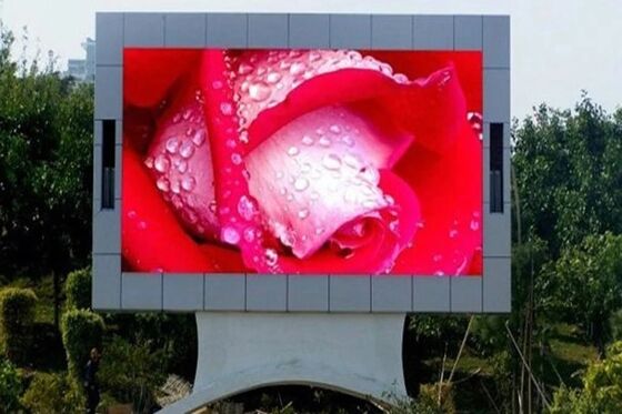 外部 p10Full Color LED ディスプレイ 高 3840 リフレッシュレート 屋外広告ボードキャビネット 960x960サイズ