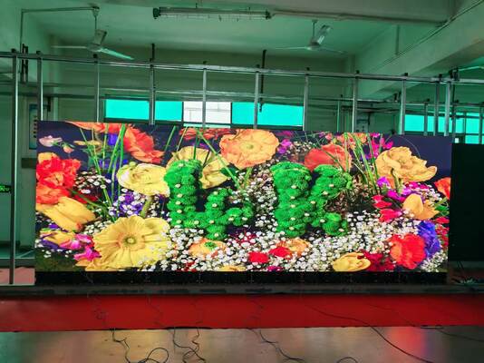 室内 p2.5 フルカラー LED ディスプレイ 640x480mm キャビネット 3840hz リフレッシュレート