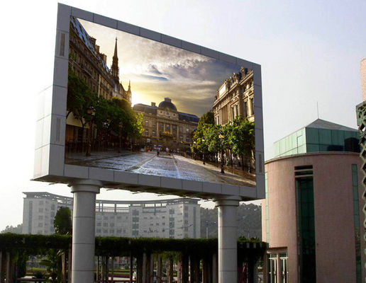 中国 フルカラーアウトドアスタジアム LEDディスプレイスクリーン P10 IP65 960x960mmキャビネット