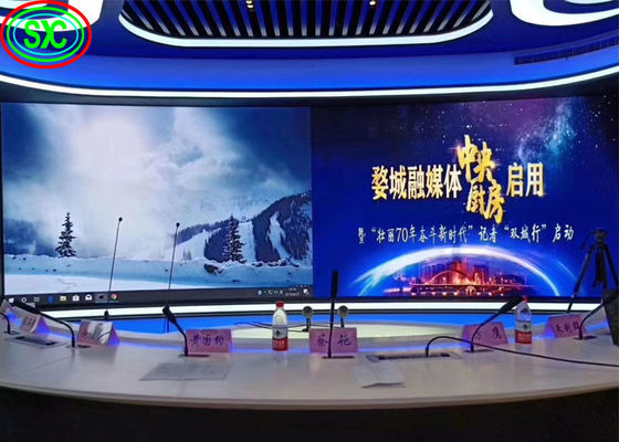 P4 Nova Star 耐久性のある屋内 LED ビルボード、SMD 屋内フルカラー LED ビデオウォール 屋外固定 LED ディスプレイ