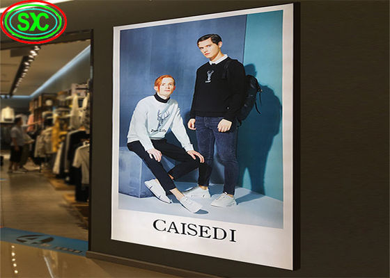 折りたたみ可能なスタンドCOB付きのポータブル超薄型室内P3.91LEDポスターディスプレイ