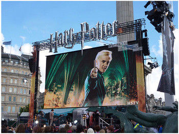 P2.5 超薄 COB LED スクリーン 防水レンタル LED ビデオウォール 640*640MM サイズ