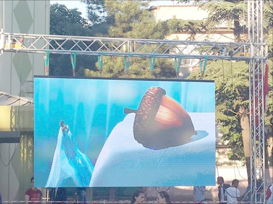 室内・室外・フルカラーP3LEDビデオウォール