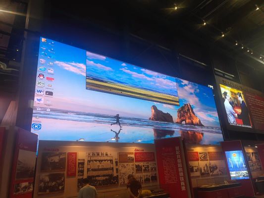 お買い得 HD プログラム可能な超コンパクト P4 P2.5 1920Hz LED ビデオ壁パネル オンライン