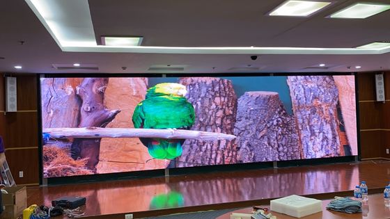 柔らかいモジュール 柔軟な大型屋外LEDディスプレイ P4.81 1/13 スキャンモード