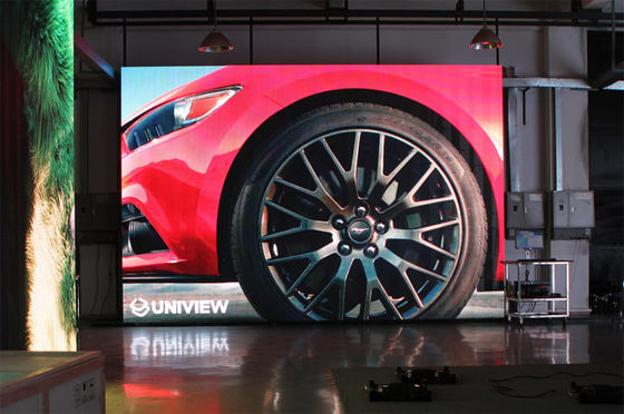 屋内導かれたウォール・ディスプレイp3.91の使用料は継ぎ目が無い接続の段階ビデオbacのためのパネルの500x500mmダイカストで形造られた アルミニウム キャビネットを導いた