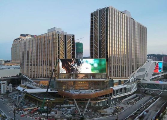 屋外フルカラーLEDディスプレイ P5 LEDビデオスクリーン 道路脇広告用 高輝度 広視野角