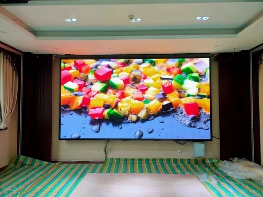 P2.5は2年の表示制御装置カード フル カラーRGBを640*640 Mm 640x640 Mm 160*160mm 160000cd/m2 1/32scan導いた