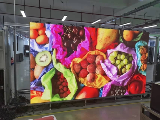 P2.5は2年の表示制御装置カード フル カラーRGBを640*640 Mm 640x640 Mm 160*160mm 160000cd/m2 1/32scan導いた