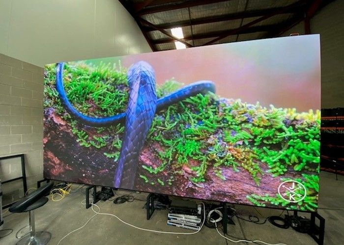 ホテル、1平方メートルあたり2500cdに取付けられている4mmの屋内フル カラーの導かれたパネルを細くして下さい