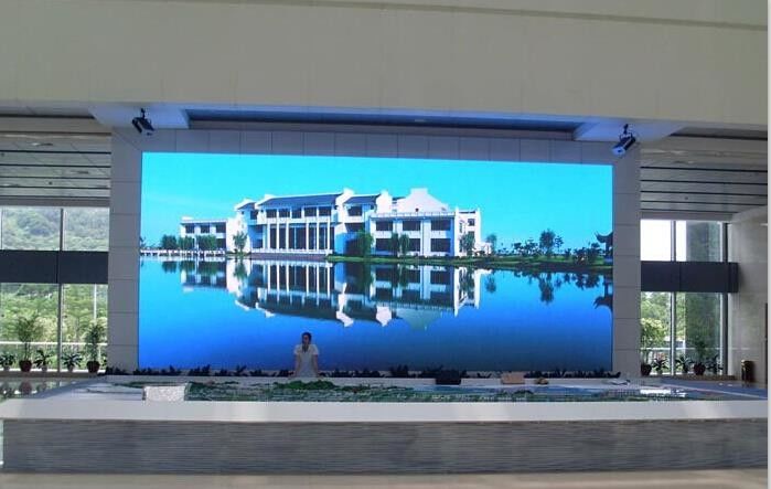 フルカラー室内ビデオ 壁画面 P4 高画質 高ピクセル 2x3m LEDビデオ