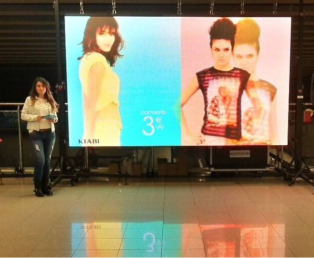 P4 IP34 SMDデジタルの屋内導かれた表示板62500密度アルミニウム キャビネット