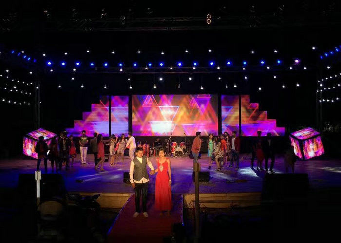 スタンダード型型アルミキャビネット SMD1515 P2.5 室内フルカラーディスプレイ インタラクティブ LED ダンスフロア