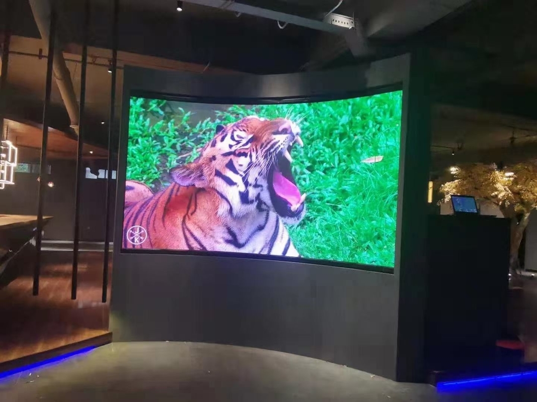 P5屋内フル カラーの640x640mmのSMD3528アルミニウム キャビネットの表示16scanはパネル モジュール スクリーンを導いた