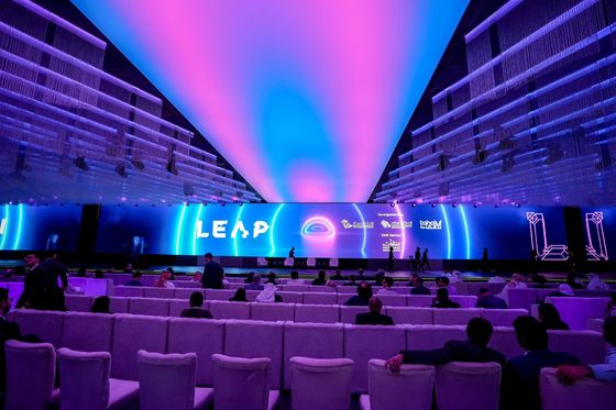 レンタル スクリーン 鉄箱/鋳造型 アルミ IP65 防水 屋外 フルカラー LED ディスプレイ P16 映画広告