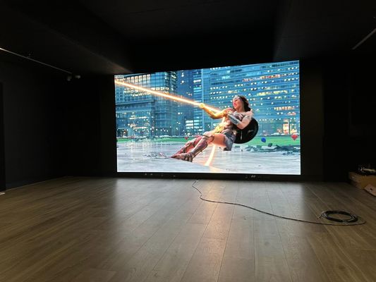 あなたの要求のために256 * 128モジュール解像度を特徴とするフルカラー高画質LEDディスプレイボード