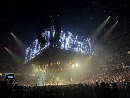 単点照明調整 / 高画質の吊り付LED画面付きの屋外フルカラーLEDディスプレイ8