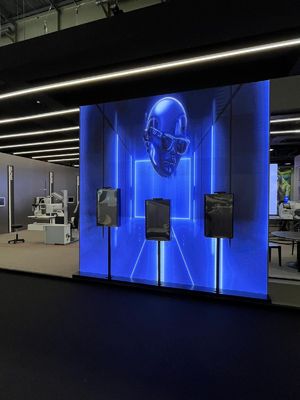 ピクセル密度 111111 GOB LEDディスプレイ 高平面 1500 ビット 明るさ 卓越したディスプレイ性能